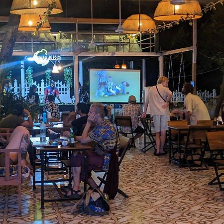 Kaabo Hostel Вагатор Екстер'єр фото